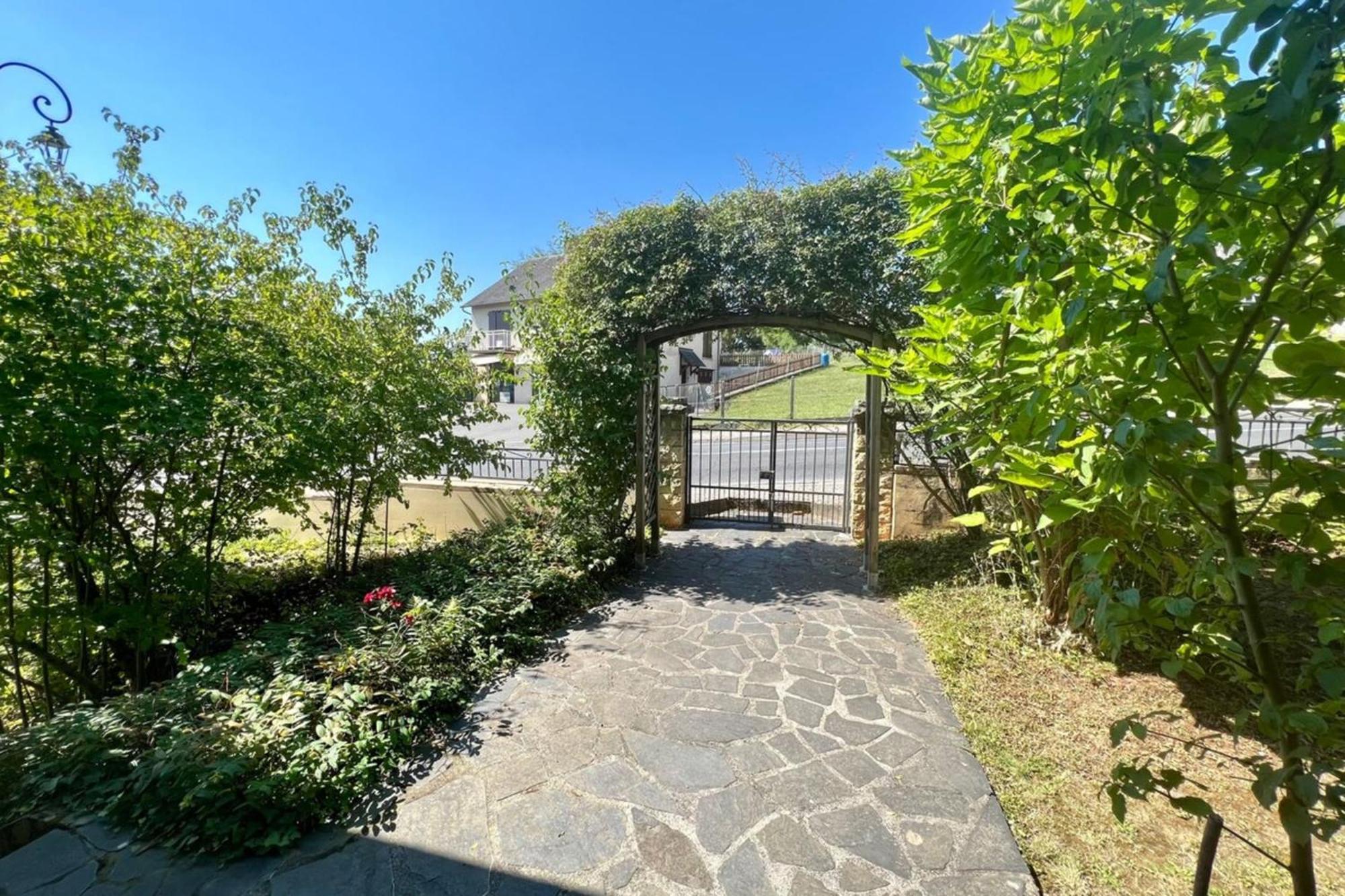 Villa La Baronnie - 11 Pers - Proche Brive -Jardin Ussac Exterior foto